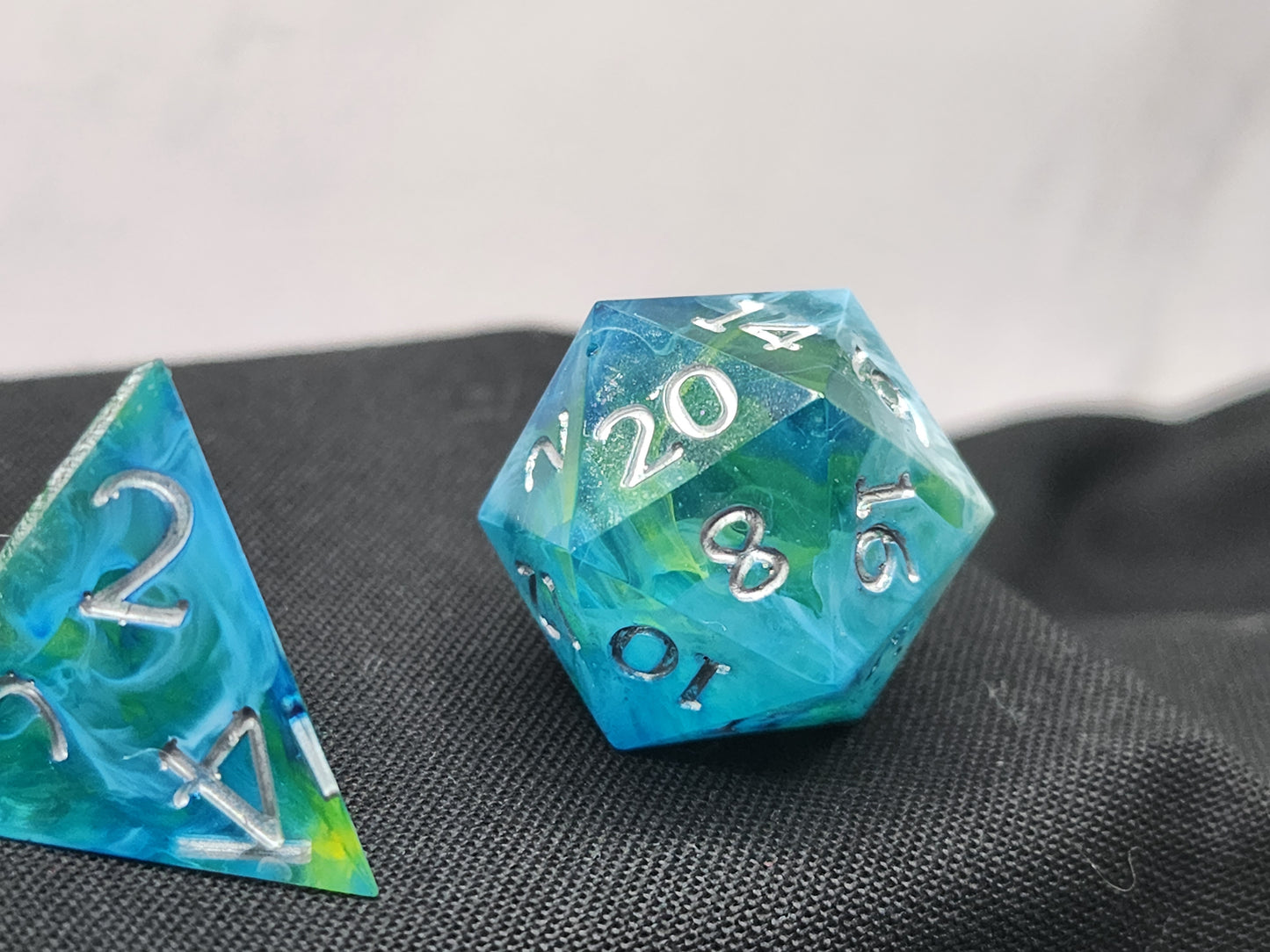 The Island Earth Dice Set