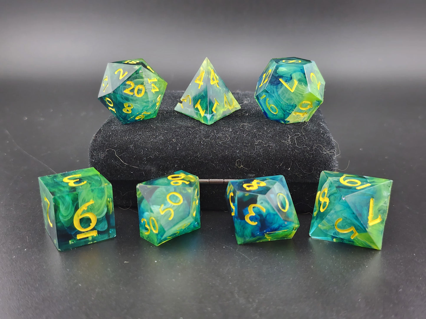 Wispy Night Dice Set