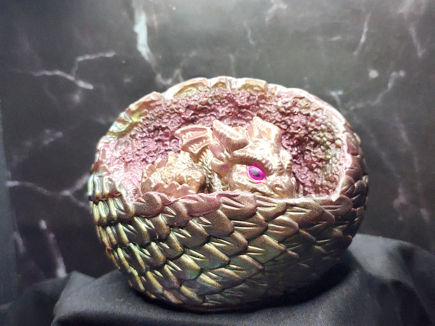 Dragon Scale Egg Hatching Guardian