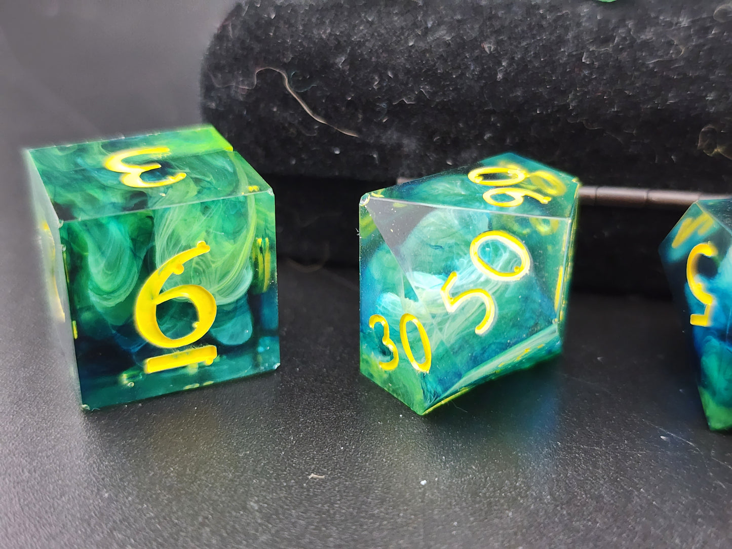 Wispy Night Dice Set